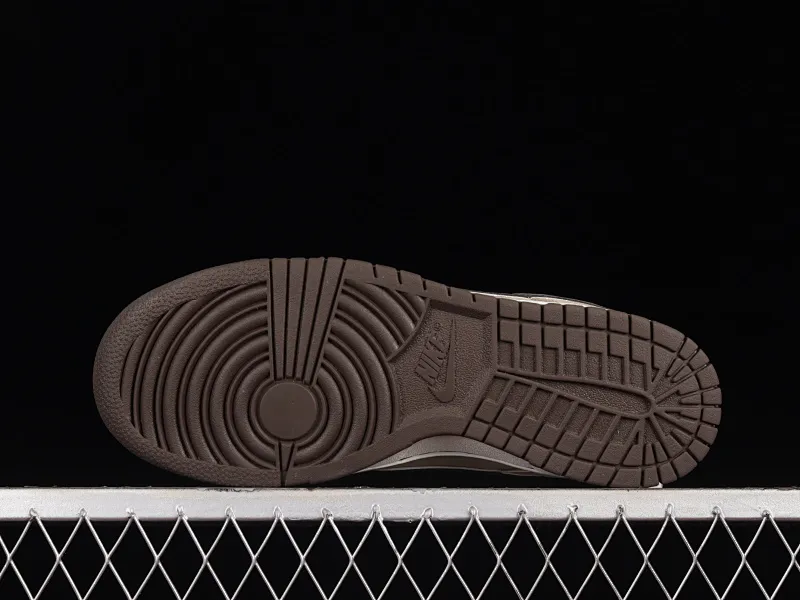 All Categories Nk SB Dunk Series Nk SB Dunk Low Low-top sneakers Otomo Katsuhiro x Nk SB Dunk Low "Steamboy OST" Creative customization collaboration Otomo Katsuhiro co-branded SB low-top sports and leisure sneakers LF0068-002